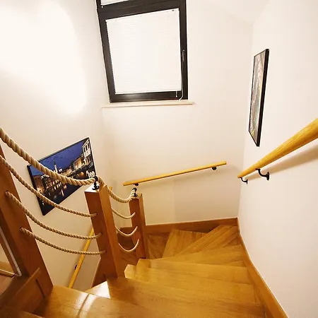 Gallery アパート *